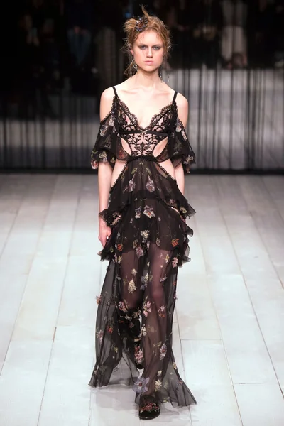 Look 23